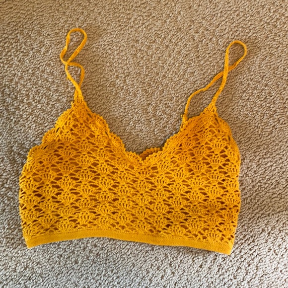 Crop top - Picture 1 of 3